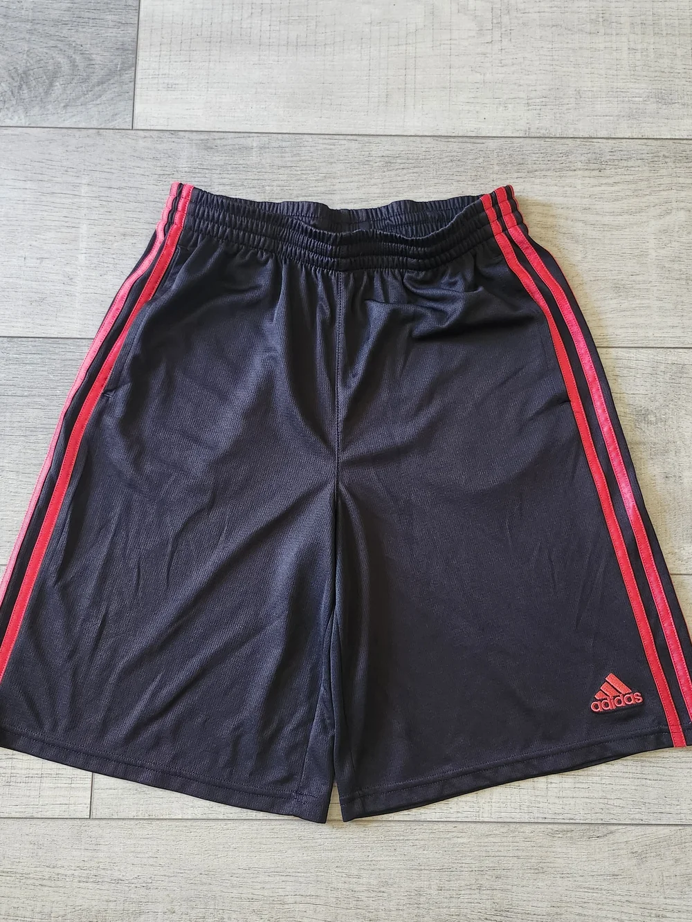 Adidas Kids XL 18/20 Basketball Athletic Shorts Black Red 3-Stripes Mesh